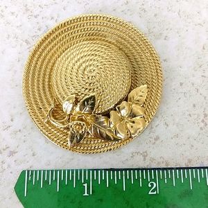 Vintage Gold tone signed Jaclyn Smith Hat Brooch